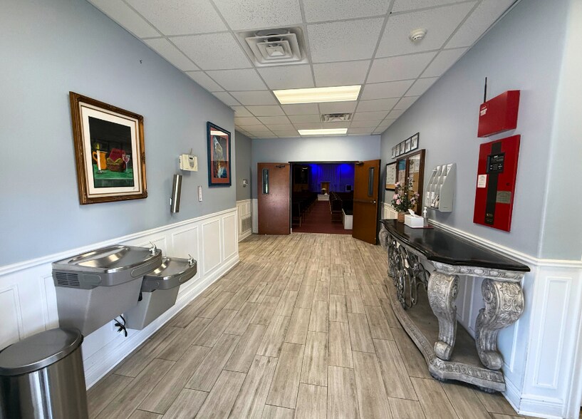 More Photos Of 8600 Guadalupe st, Austin Religious Facility For Sale