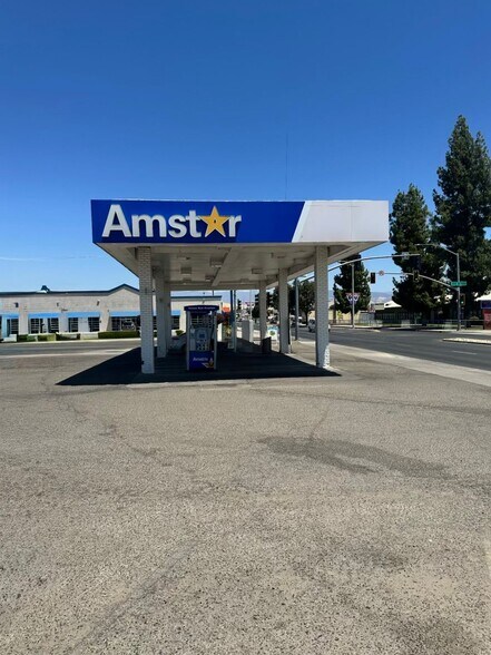 More Photos Of 284 W Olive Ave, Porterville Convenience Store For Sale