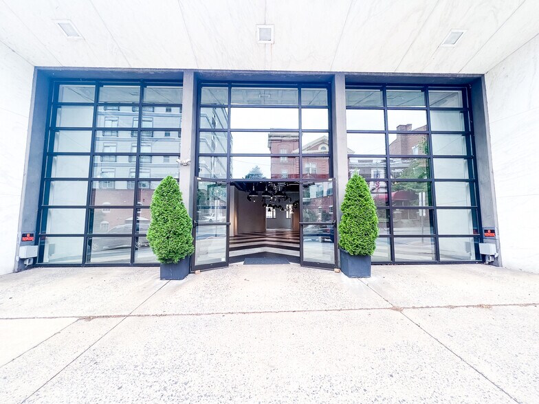 More Photos Of 200 N Duke St, Lancaster Office For Sale