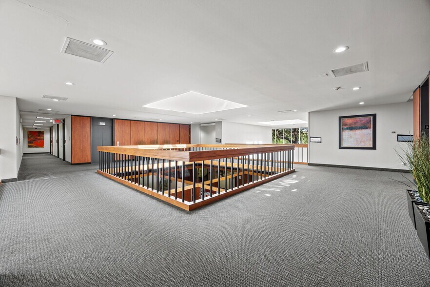 More Photos Of 4545 Fuller Dr, Irving Office Residential For Lease