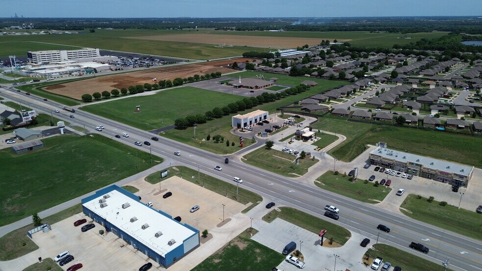 More Photos Of 2196 N Main St, Newcastle Carwash For Sale