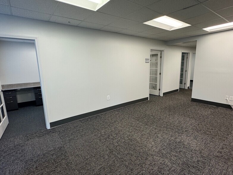 More Photos Of 550 Latona Rd, Rochester Office For Lease