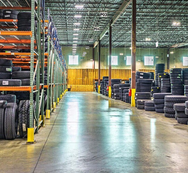 More Photos Of 900 Avenue H, Carter Lake Warehouse For Sale