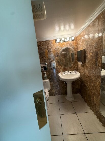 More Photos Of 2150 Mariner Square Dr, Alameda Office For Lease