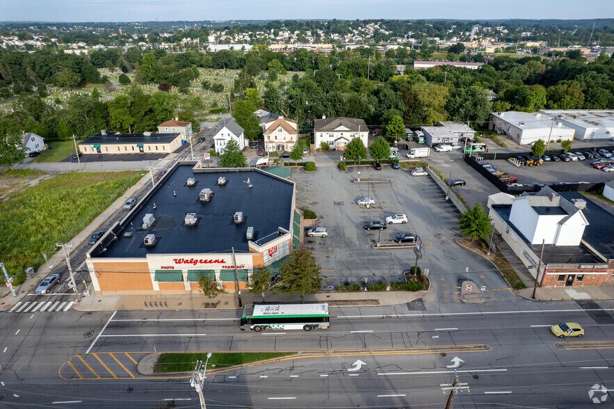 More Photos Of 1140 N Main St, Providence Drugstore For Sale