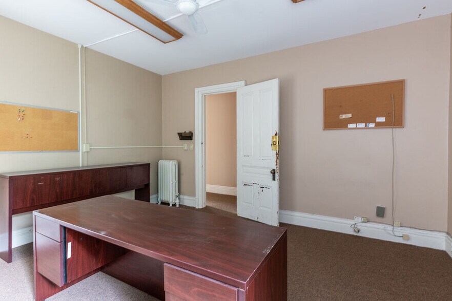 More Photos Of 1092 Main St, Buffalo Office For Lease