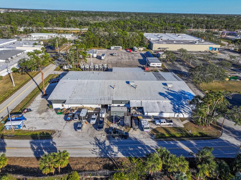 More Photos Of 1816 57th St, Sarasota Warehouse For Sale