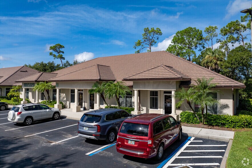 More Photos Of 5621 Strand Blvd, Naples Unknown For Lease