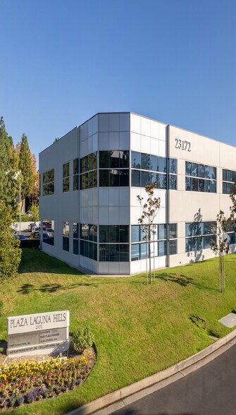 More Photos Of 23172 Plaza Pointe Dr, Laguna Hills Office For Lease