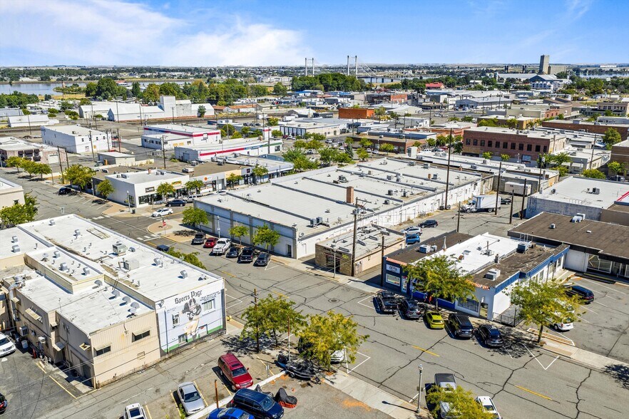 More Photos Of 11 S Cascade St, Kennewick Office For Sale