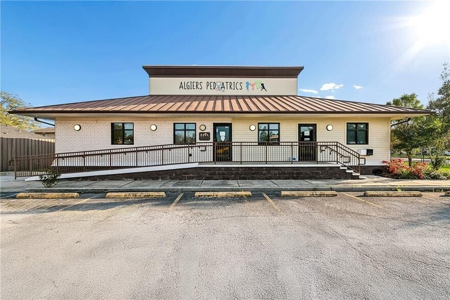 More Photos Of 3500 Kabel Dr, New Orleans Medical For Sale