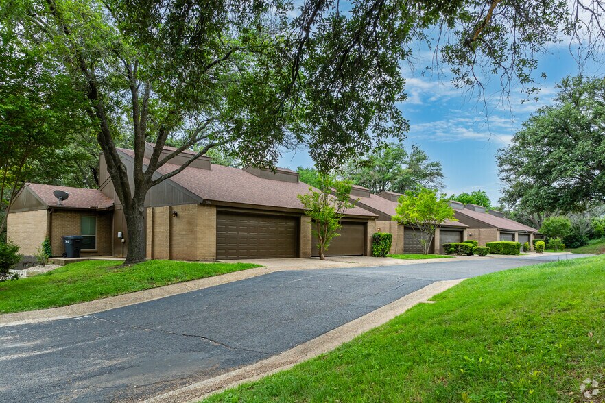 More Photos Of 2800 Stewart Dr, Waco Apartments For Sale