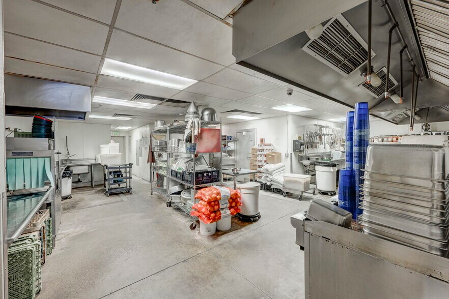 More Photos Of 922-926 Victorian Ave, Sparks General Retail For Sale