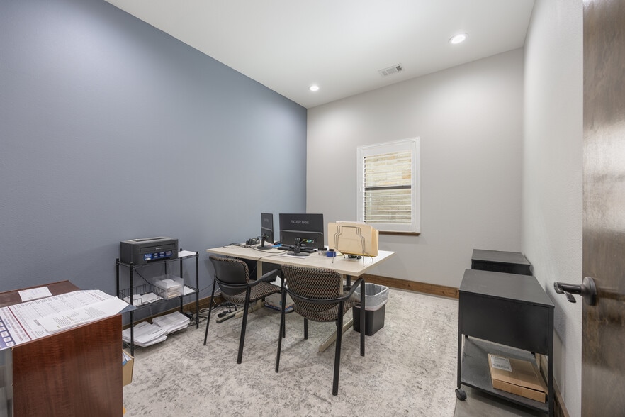More Photos Of 299 W Eldorado Pky, McKinney Office For Sale