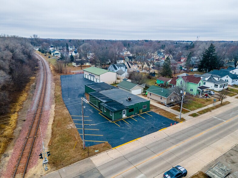 More Photos Of 1006 8th Ave SW, Austin Flex For Lease