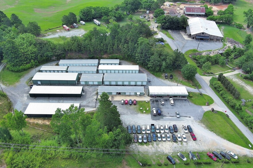 More Photos Of 33 Macon Dr, Cataula Showroom For Sale