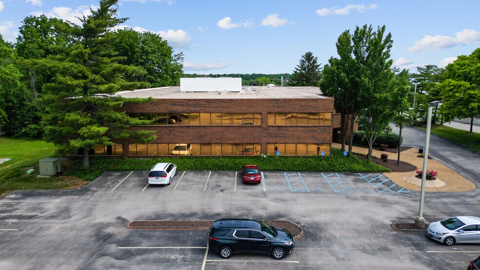 More Photos Of 141 Market Place Dr, Fairview Heights Office For Sale