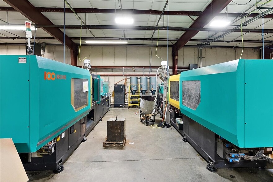 More Photos Of 58233 Gratiot Ave, New Haven Manufacturing For Sale