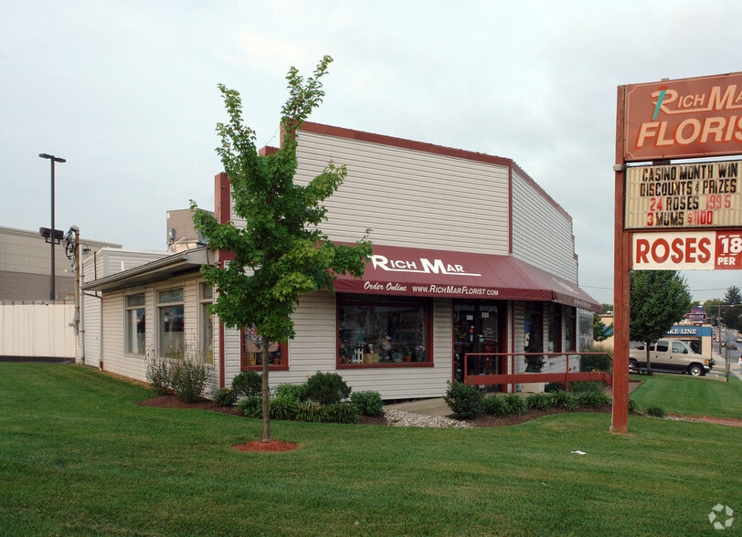 Primary Photo Of 1708 W Tilghman St, Allentown Freestanding For Sale