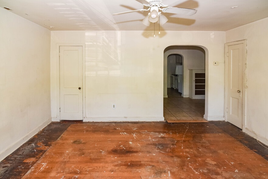 More Photos Of 2823 4th St NE, Washington Multifamily For Sale