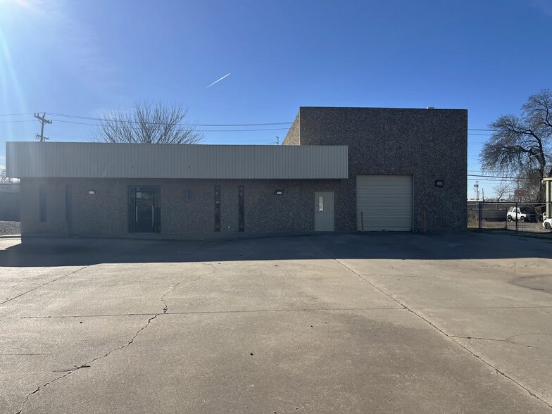 Primary Photo Of 1818 NW 3rd St, Oklahoma City Manufacturing For Sale