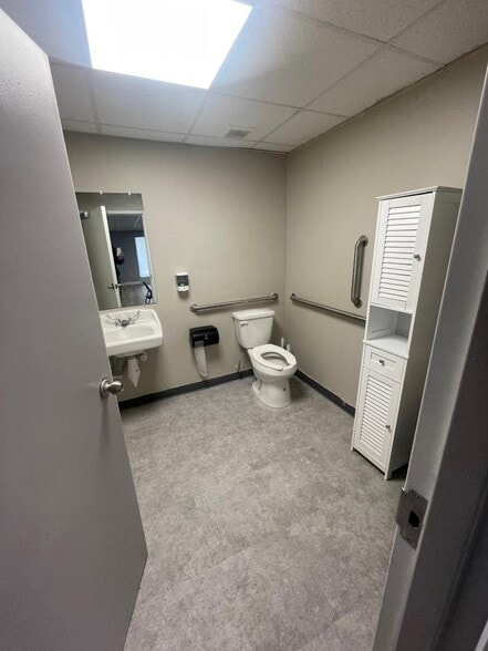 More Photos Of 8833 Belair Rd, Baltimore Unknown For Lease