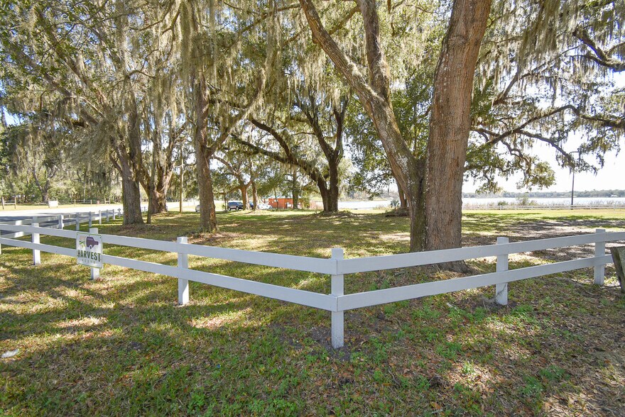 More Photos Of 831 Huntington Rd, Crescent City Freestanding For Sale