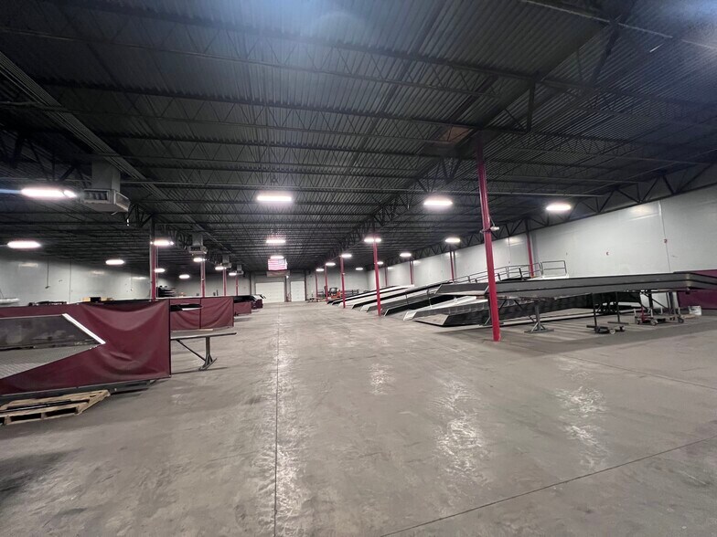 More Photos Of 1900 Highway 54 S, Alamogordo Freestanding For Lease