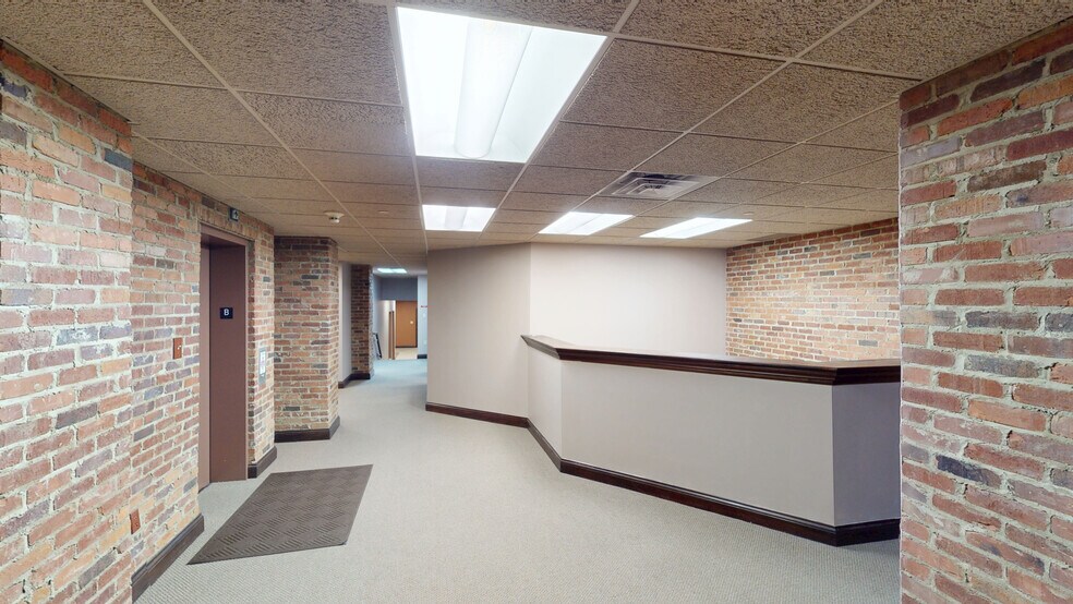 More Photos Of 150 E Market St, Indianapolis Office For Lease