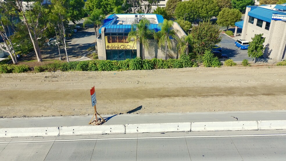 More Photos Of 9233 Charles Smith Ave, Rancho Cucamonga Flex For Lease