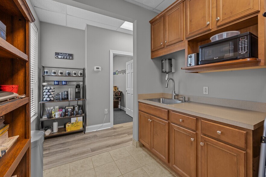 More Photos Of 1171 Market St, Fort Mill Medical For Sale