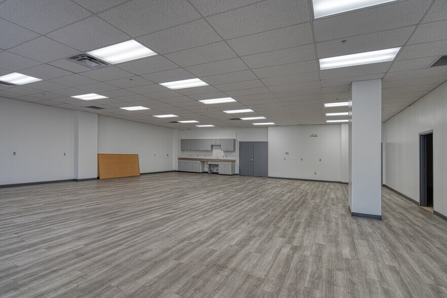 More Photos Of 2810 Karsten Ct SE, Albuquerque Manufacturing For Lease