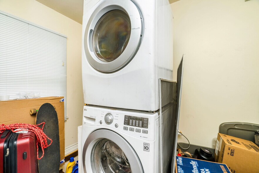 More Photos Of 1707 S Bonnie Brae St, Los Angeles Apartments For Sale