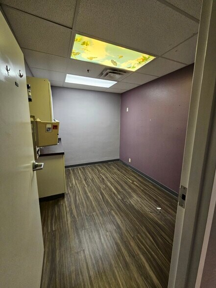More Photos Of 601 W Owen K Garriott Rd, Enid Office For Sale