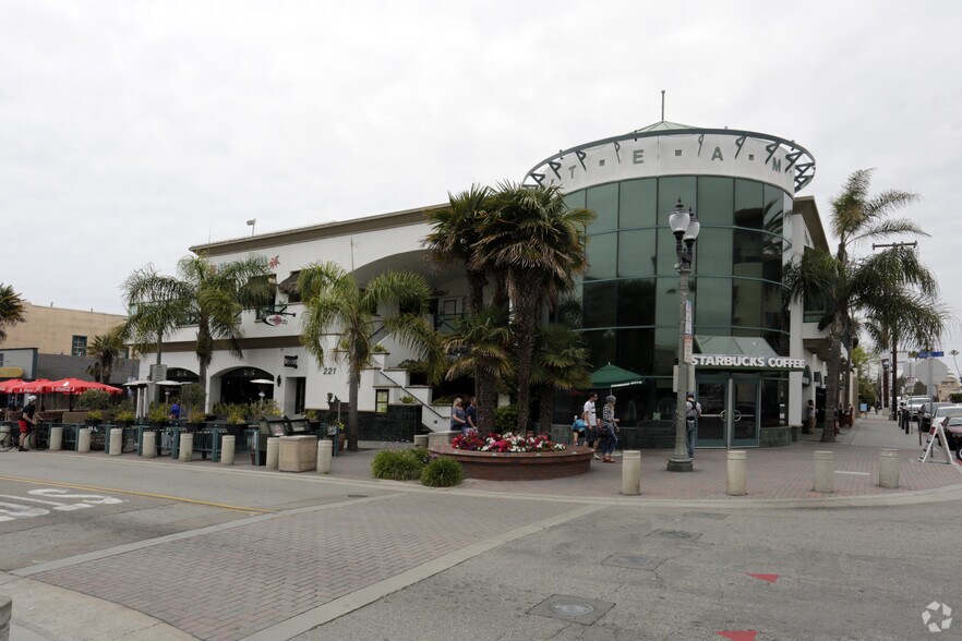 More Photos Of 221 Main St, Huntington Beach Freestanding For Lease
