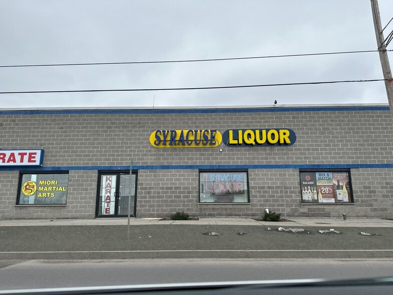 Primary Photo Of 3000-3040 Erie Blvd E, De Witt Storefront For Lease