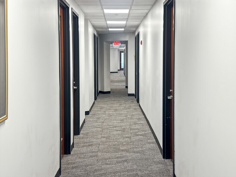 More Photos Of 2202 N Westshore Blvd, Tampa Coworking Space