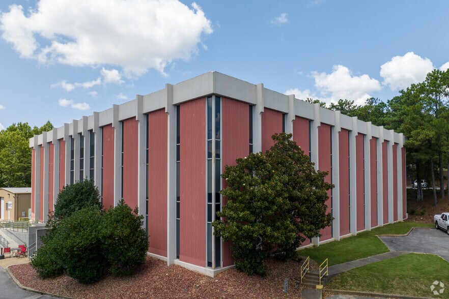 More Photos Of 200 Beacon Pky W, Birmingham Office For Lease