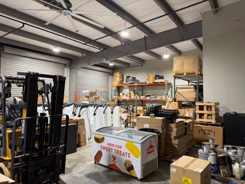 More Photos Of 5901 N W St, Pensacola General Retail For Sale