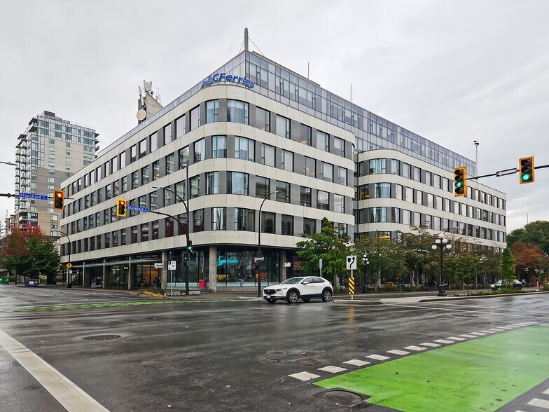 More Photos Of 1321-1325 Blanshard St, Victoria Coworking Space