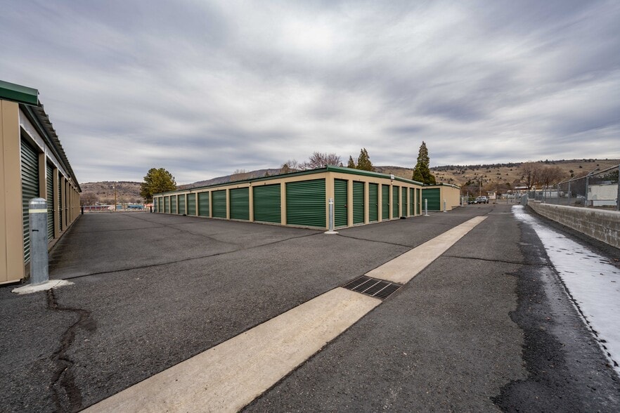 More Photos Of 4851 Highway 97 N, Klamath Falls Self Storage For Sale