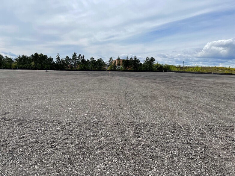 More Photos Of 10590 50 Hwy, Brampton Land For Lease