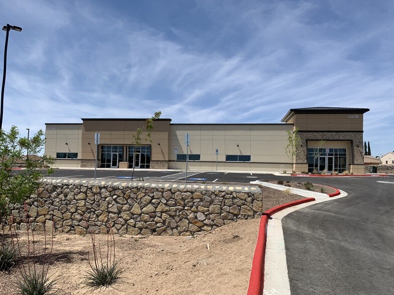 More Photos Of 1387 George Dieter Dr, El Paso Medical For Lease
