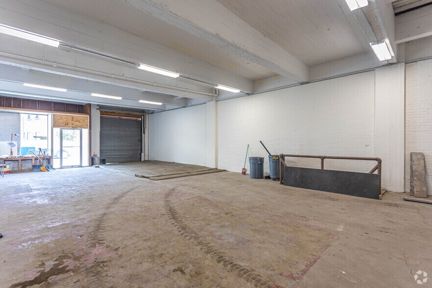 More Photos Of 1217 Hyde Park Ave, Hyde Park Warehouse For Lease