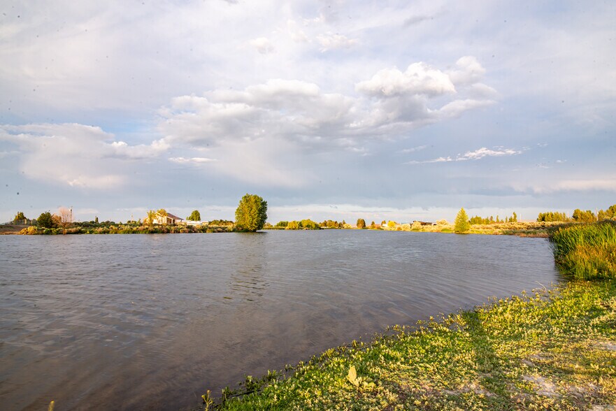 More Photos Of 87275 County Hwy 9-28, Christmas Valley Hotel For Sale