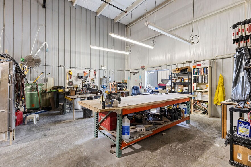 More Photos Of 2000 Ashley Rd, Morris Manufacturing For Lease