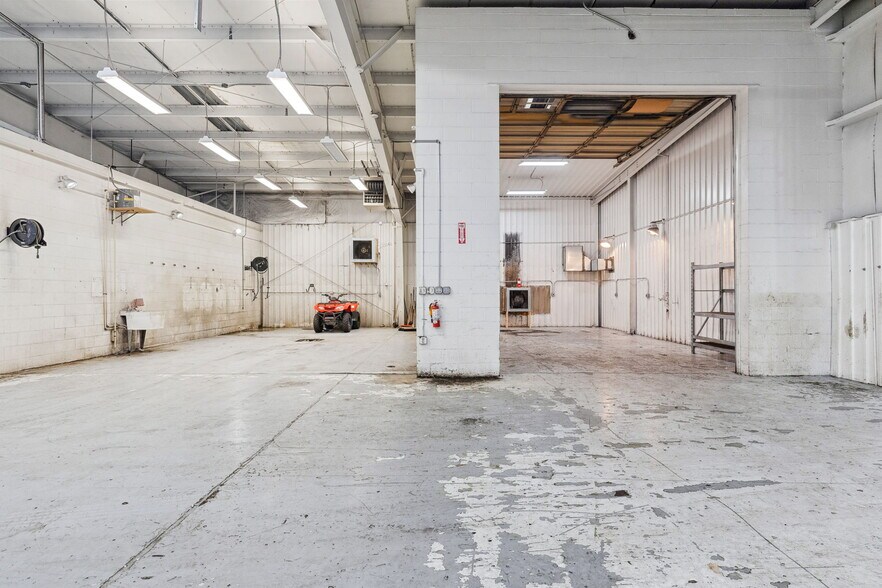 More Photos Of 6661 Huntley Rd, Columbus Warehouse For Lease