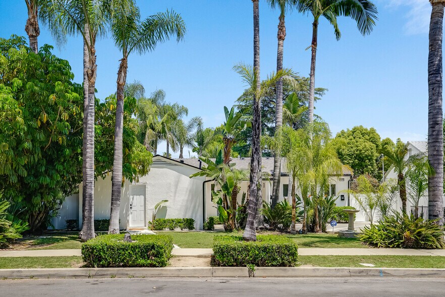 More Photos Of 7008 Encino Ave, Van Nuys Apartments For Sale
