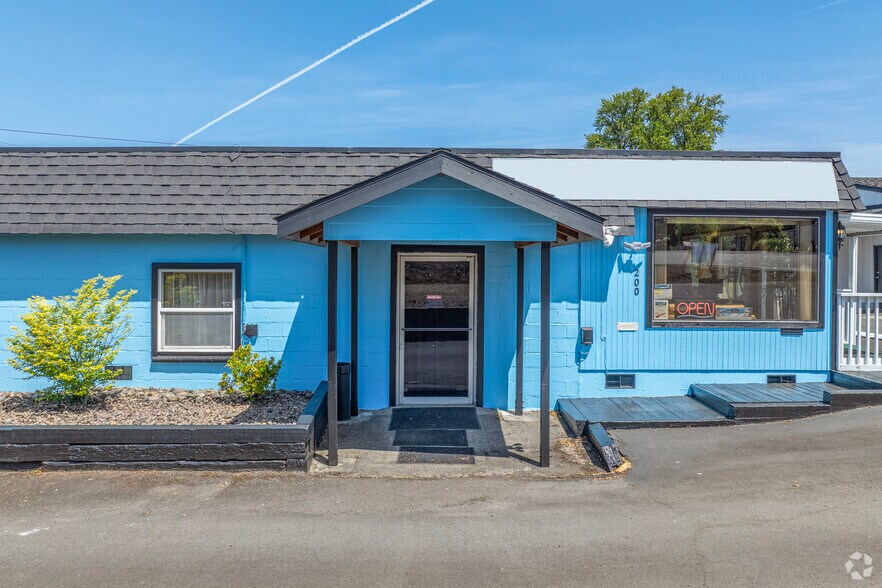 More Photos Of 97 SE Conyers St, Clatskanie General Retail For Sale