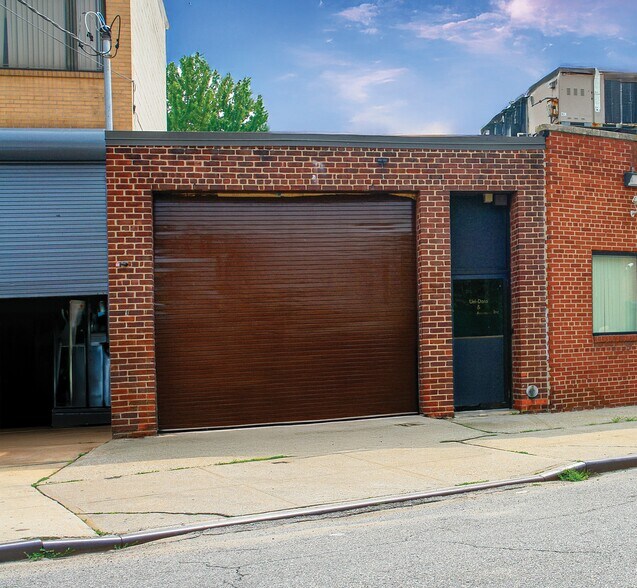 More Photos Of , Fresh Meadows Office For Sale